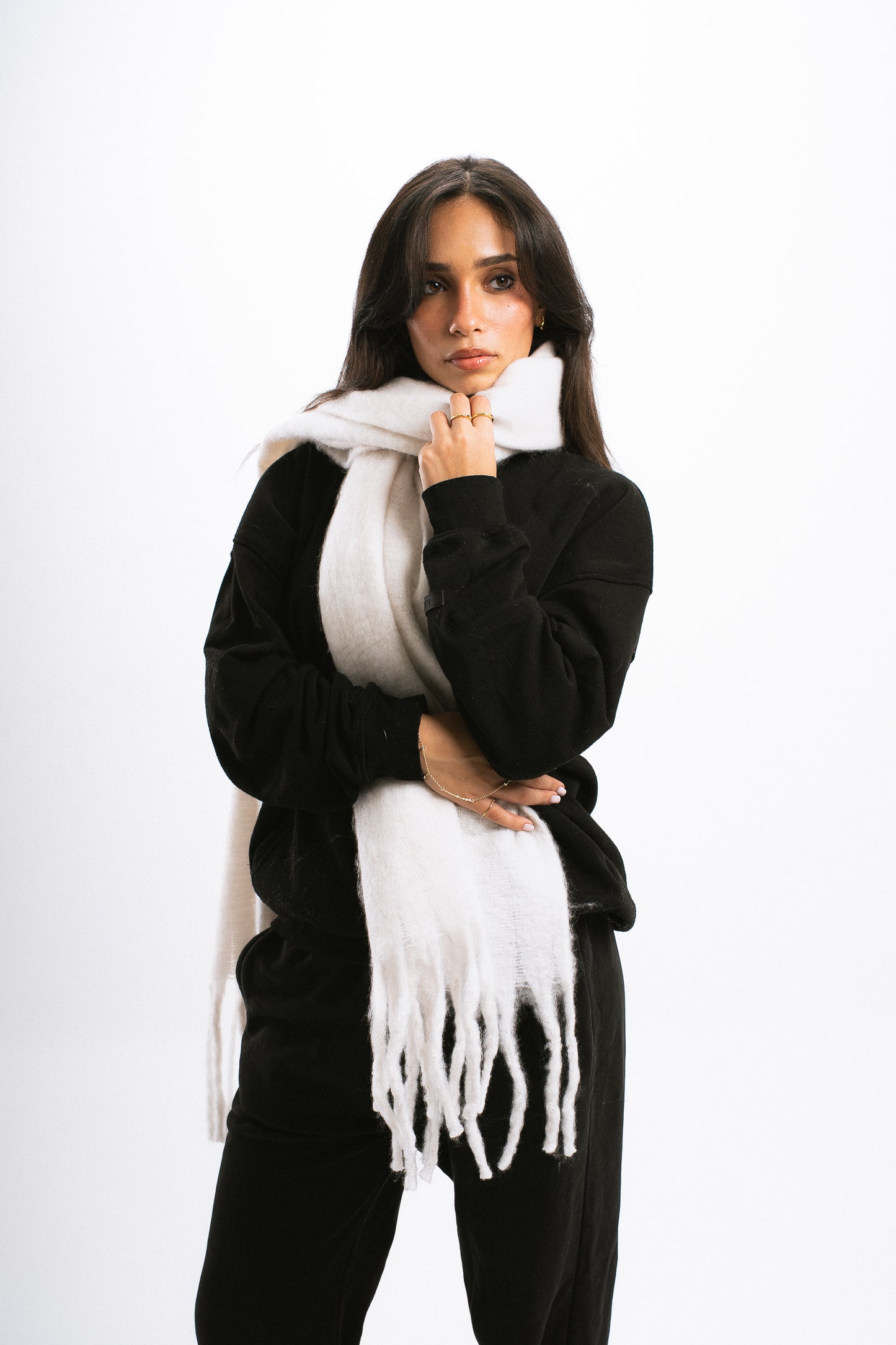WHITE SCARF