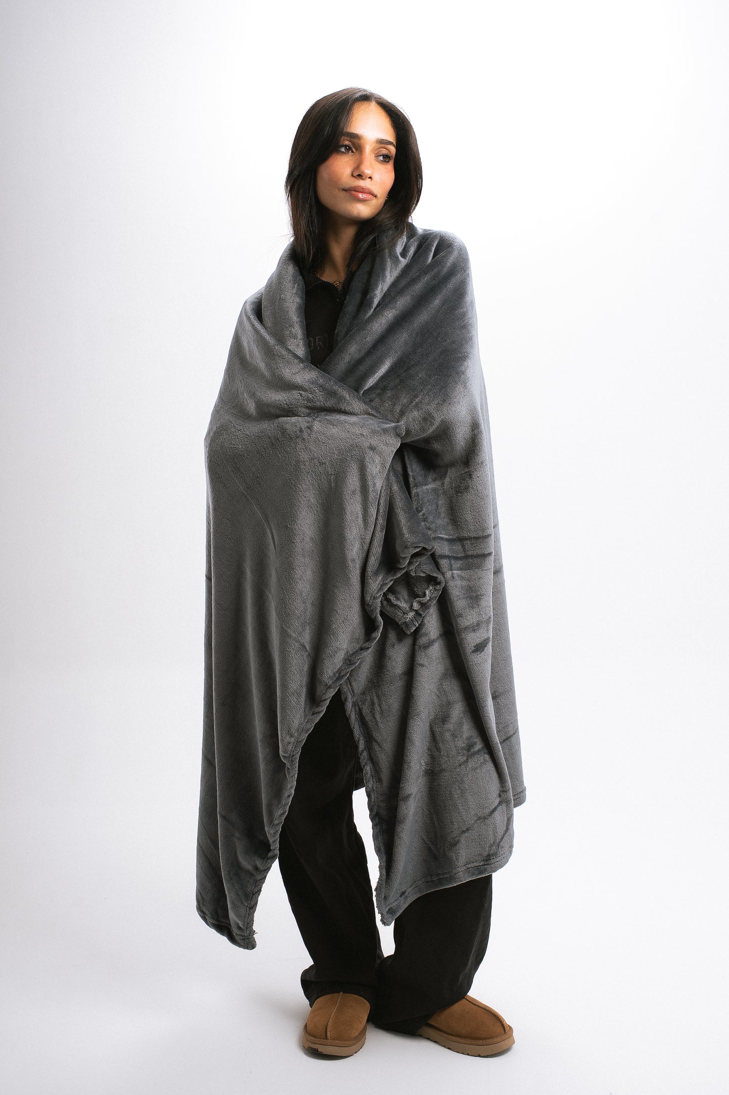 DARK GREY BLANKET